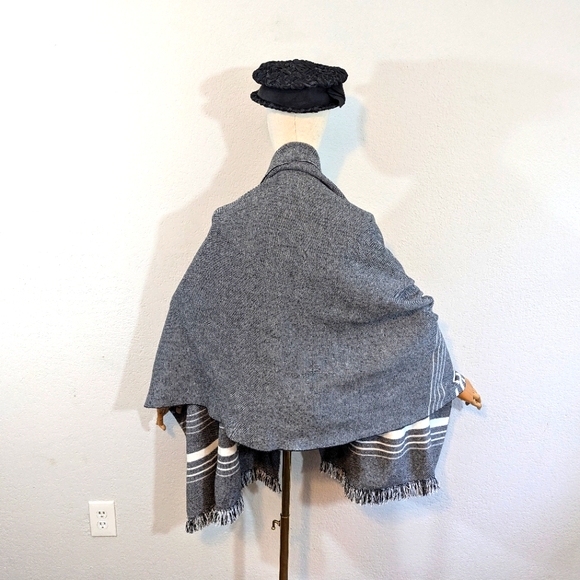 Ming Wang Gray Knit Soft Wrap - Picture 4 of 5